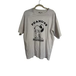 Uniqlo UT Peanuts Snoopy “Arm Wrestling Champion” Graphic T-Shirt – Size L